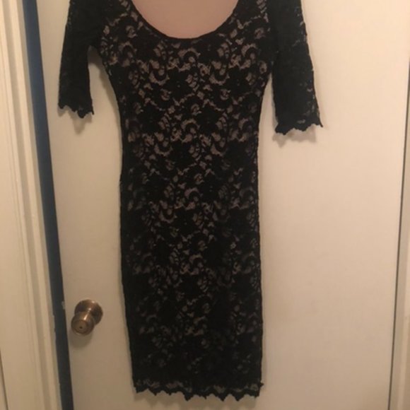 Badgley Mischka Lace Dress - Picture 2 of 4